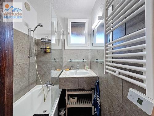 Appartement à Châtel avec balcon, parking et WIFI