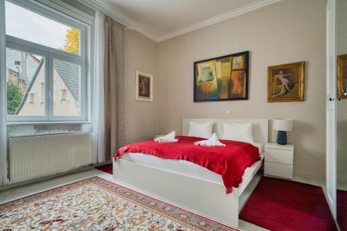 Vary Vista Apartment by Rentez