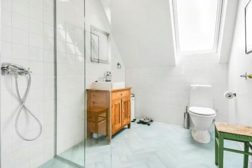 Ένα μπάνιο στο Skipper House With Views Of The North Sea