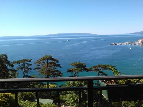 Φωτογραφία από το άλμπουμ του VILLA VOLOSKO with private parking and breakfast,seaview σε Volosko