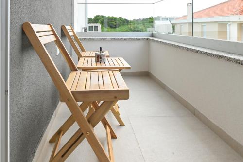Apartments with pool Break B
