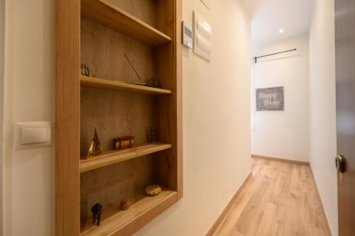 Apartamento con 2 dormitorios, 2 baños y sofá cama ideal para familias en Madrid Temporal CAR1012