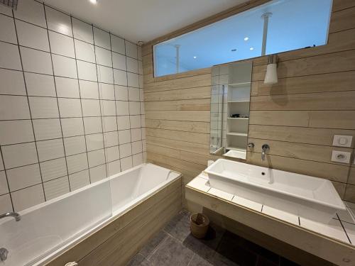 Koupelna v ubytování Les Vignes Rouges