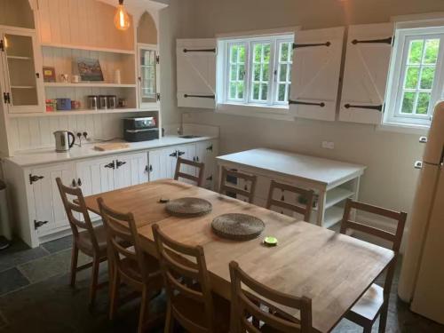 Kuchyň nebo kuchyňský kout v ubytování Kexby House