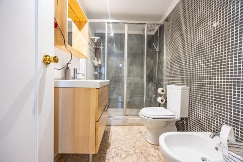 Central Funchal Apartment - GARDEN - Free Parking & AC