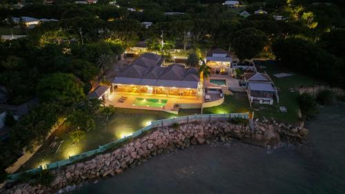 Φωτογραφία από το άλμπουμ του Turtle Cove House by Le Haus σε Matthews