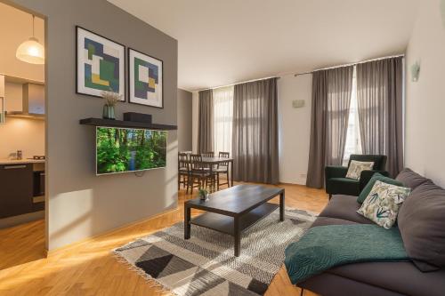 FAMILY 2 BEDROOM APARTMENT IN THE CITY CENTRE - by WISHLIST PRAGUE