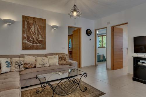 Villa Alegria Villa Apt with Sole Use of Private Pool