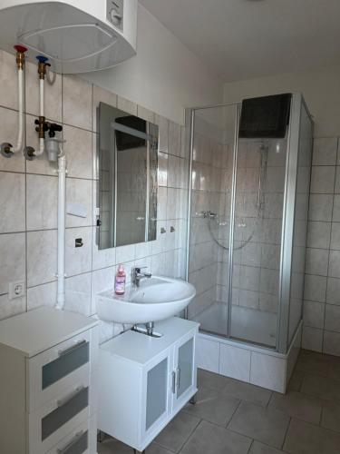 Koupelna v ubytování Ferienwohnungen Am Westerntor Amber Pepe und Paula inkl Parkplatz