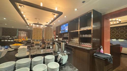 Lounge nebo bar v ubytování Cambridge Suites Toronto