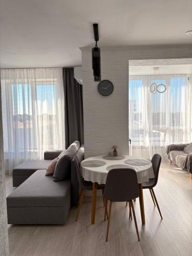 Et opholdsområde på Riviera Apartments