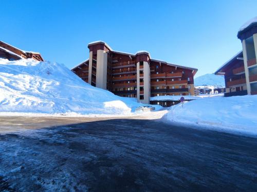 Appartement cosy, 4-5 pers, balcon sud, pistes et commerces à proximité