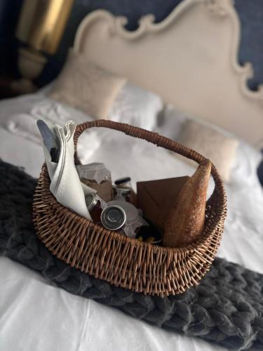 Ένα ή περισσότερα κρεβάτια σε δωμάτιο στο Plas Dolguog