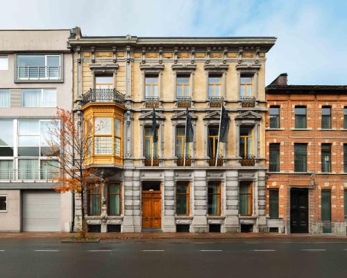 Το κτήριο όπου στεγάζεται  το διαμέρισμα