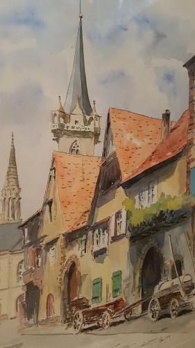 een schilderij van een gebouw met een klokkentoren bij La Tour de la Chapelle - Parking privé in Obernai