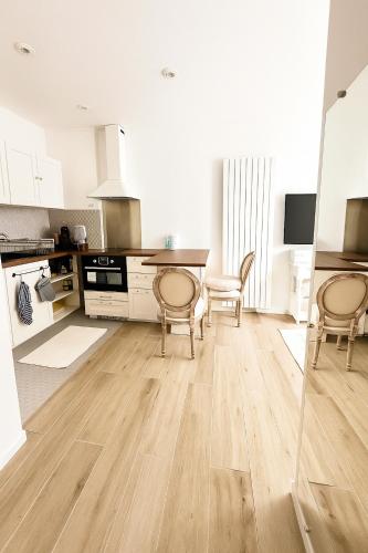 Sweet Apartment Paris