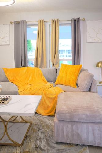 Χώρος καθιστικού στο Modern House near OSU and Short North