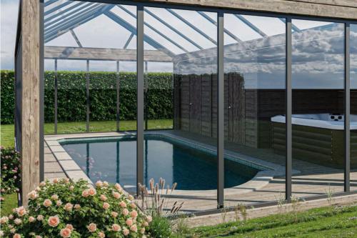 Bassein majutusasutuses Harmony Homes La Chapelle-Hareng - Indoor Pool Sauna & Spa või selle lähedal