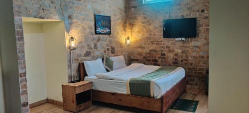 Μια τηλεόραση ή/και κέντρο ψυχαγωγίας στο lake and woods - nakuchiyatal