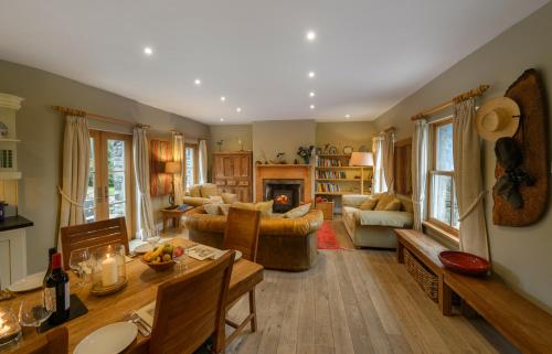 Posezení v ubytování Magnificent house on the West Coast of Ireland