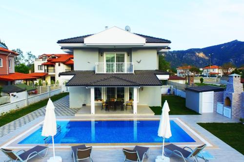 Central Villa with Pool for Rent in Dalyan Mugla
