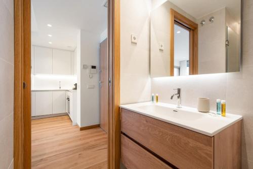 Elegance & comfort in Chamberi- 1B