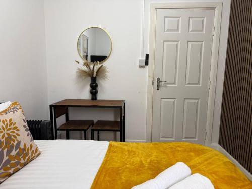 Postel nebo postele na pokoji v ubytování BB-Spacious 1 Double room in Wembley