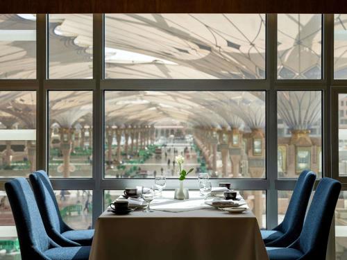 Restaurace v ubytování Anwar Al Madinah Mövenpick