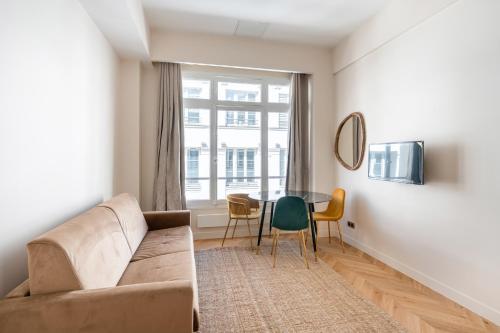 Spacious Paris Duplex for 4 Near Bastille