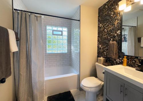 Koupelna v ubytování Posh Princeton Pad