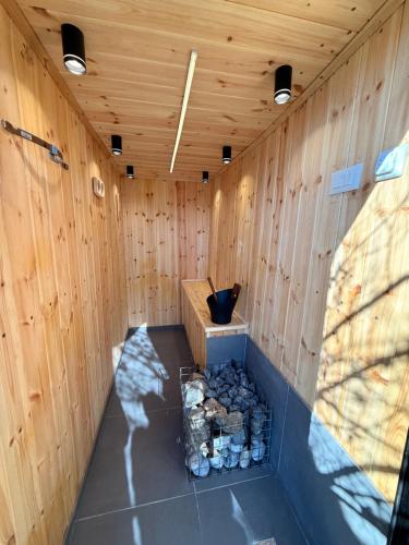 ภาพในคลังภาพของ 446 Tiny House Zues ในชโคเดอร์