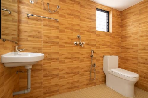 Koupelna v ubytování The Imperial Residency Beach Goa