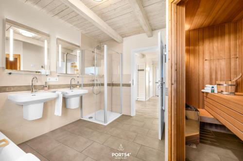 Koupelna v ubytování Ferienhaus Tingeltuthus Dagebüll