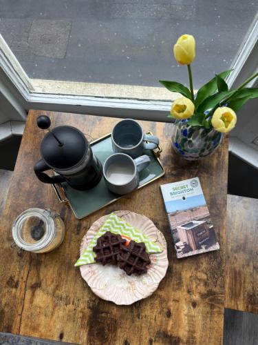 Φαγητό σε αυτό το διαμέρισμα ή κάπου εκεί κοντά