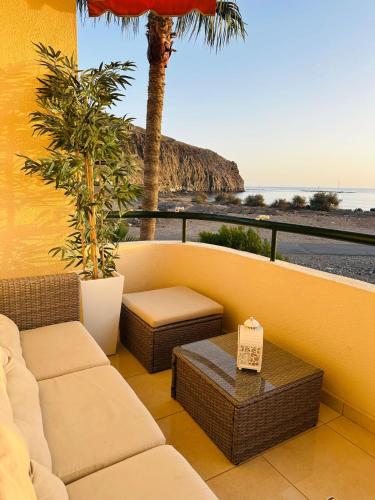 Apartment in front of the ocean