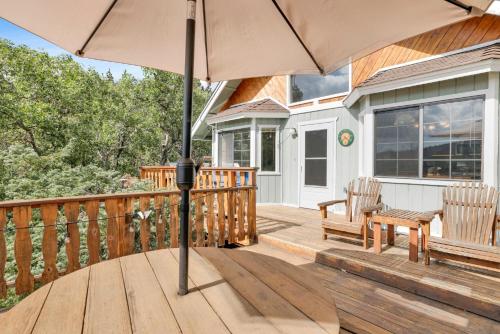 Μπαλκόνι ή βεράντα στο Moonridge Treehouse #2570