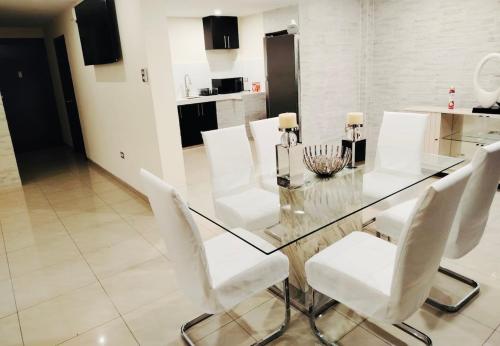 Fotografie z fotogalerie ubytování Stylish Home via a Samborondon v destinaci Estancia Vieja