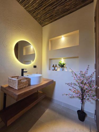 Galería fotográfica de Lotus Beach House playa privada en San Silvestre