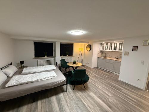 Ένα ή περισσότερα κρεβάτια σε δωμάτιο στο Golden Nest