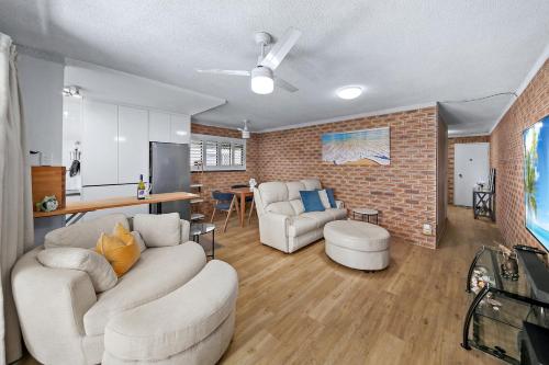 Fotografie z fotogalerie ubytování Riverfront Bliss Luxe Pet-Friendly Escape v destinaci Maroochydore