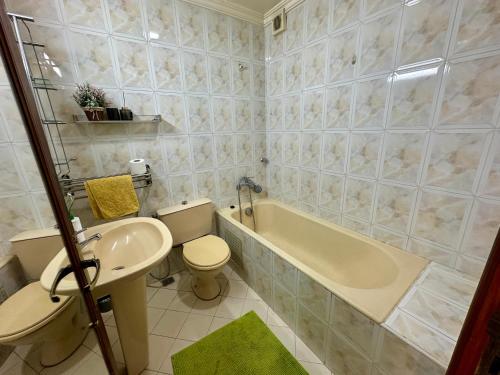 Koupelna v ubytování Jawhara Jacobs apartment