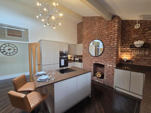 City Centre Luxury Apartment photo 9