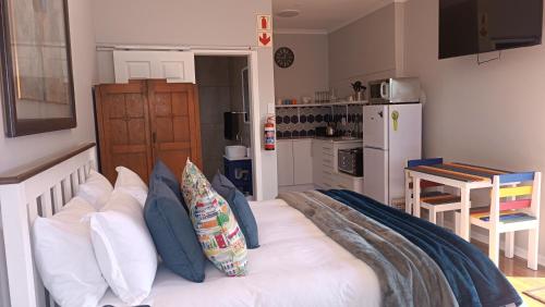 Kuchyň nebo kuchyňský kout v ubytování 27 on Brunswick