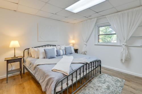 Postel nebo postele na pokoji v ubytování Spacious Lake Norman Retreat with Boat Ramp!