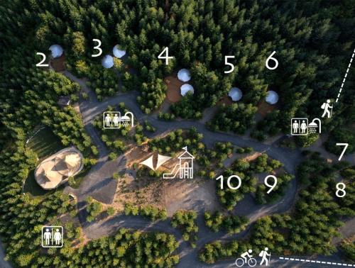 Φυσικό τοπίο κοντά σε οργανωμένο κάμπινγκ