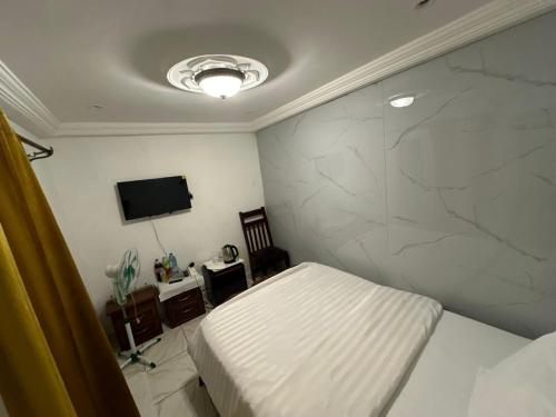 Luxury Villa AC Ensuite Room 8