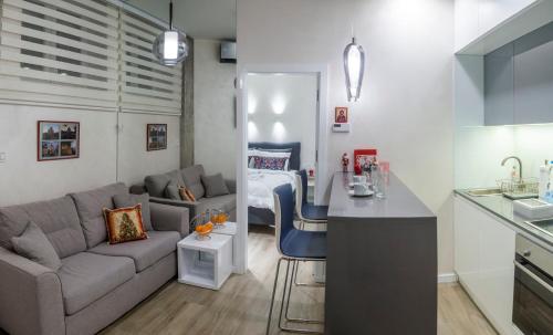Η κουζίνα ή μικρή κουζίνα στο LIRRA LUXE - Central Belgrade Apartments