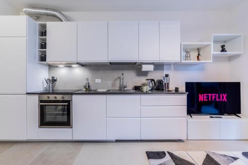 Prime Living Milano Merlata - Cozy Garden Apartment