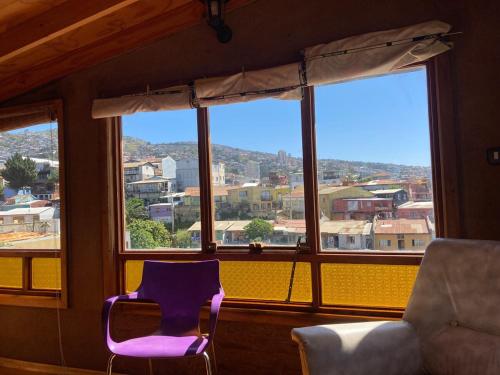 Nespecifikovaný výhled na hory nebo výhled na hory při pohledu z prázdninového domu