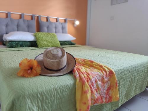 Ένα ή περισσότερα κρεβάτια σε δωμάτιο στο Domaine de Fanélie